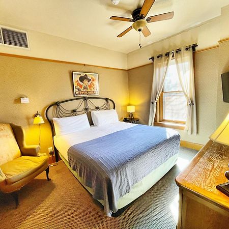 Hotel Vendome Prescott Buitenkant foto