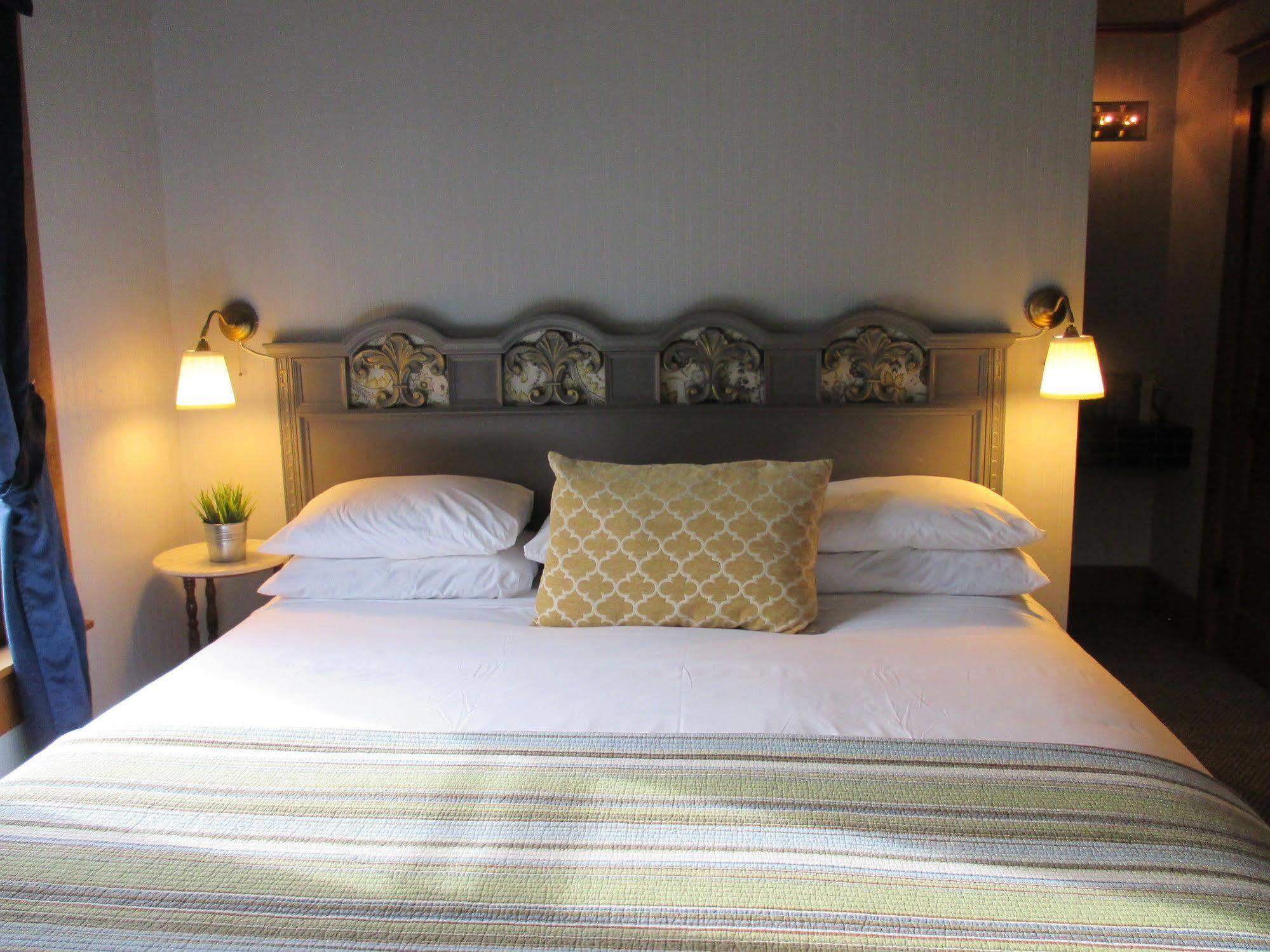 Hotel Vendome Prescott Buitenkant foto